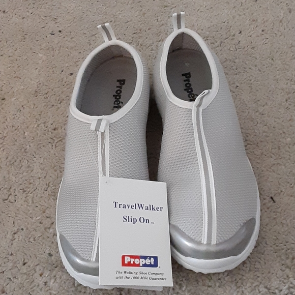 Propet TravelWalker - Picture 2 of 7